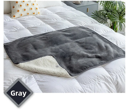 Waterproof Pet Blankets for Beds Soft Sherpa Fleece Dog Cat Blanket Double Side Flannel Warm Sofa Throw Blanket Pet Sleeping Mat