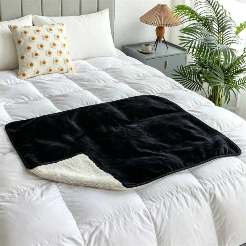 Waterproof Pet Blankets for Beds Soft Sherpa Fleece Dog Cat Blanket Double Side Flannel Warm Sofa Throw Blanket Pet Sleeping Mat